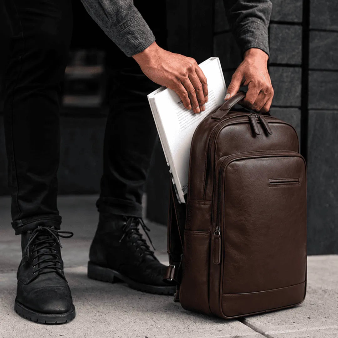 Mochila de Couro Modelo Zurique Marrom